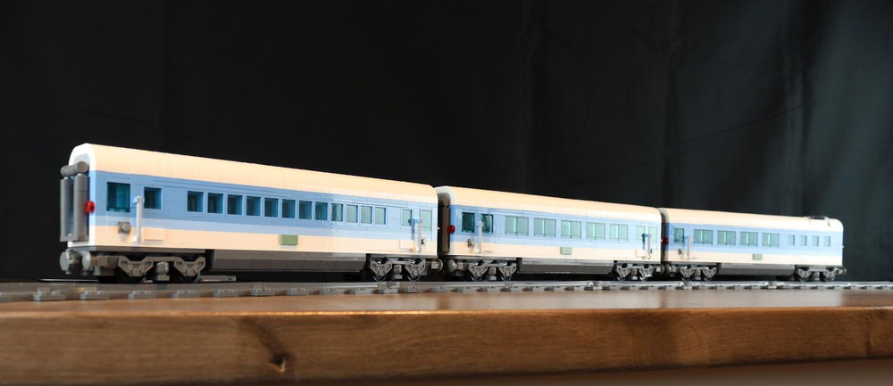 Lego 7745 Electric Inter-City Train set