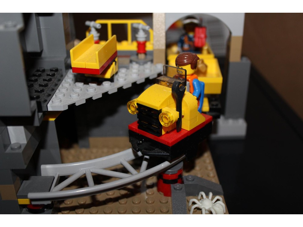 LEGO MOC Tiny engine for roller coaster tracks by Noppenparade ...