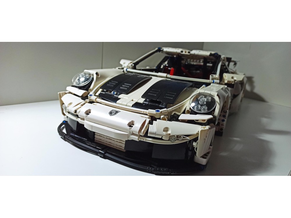 LEGO MOC-128816 Porsche 911 GT3 with manuel transmission by The