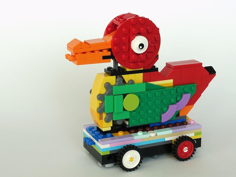 LEGO MOC-129953 11019: Pull-along Duck by Tomik | Rebrickable - Build ...
