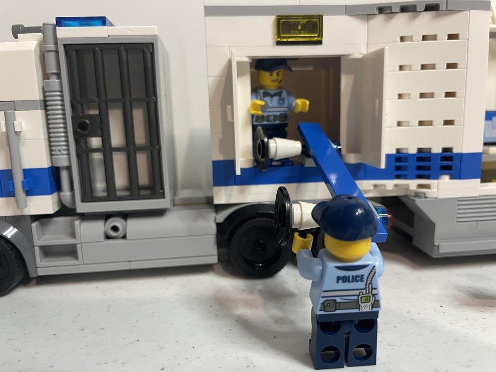 LEGO MOC-131544 Mobile Command Center by BrickProStudios Films ...