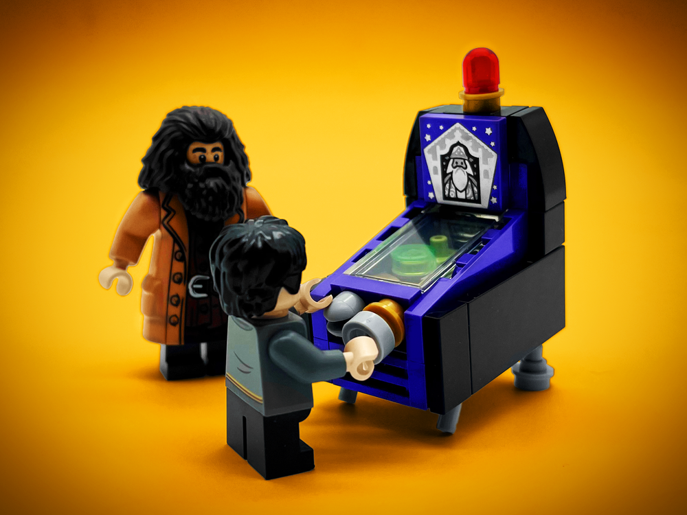 Lego mini 2025 pinball machine