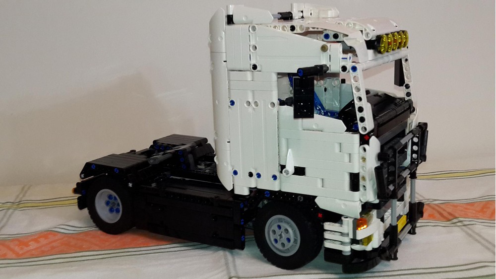 LEGO MOC Scania Truck by scynox | Rebrickable - Build with LEGO