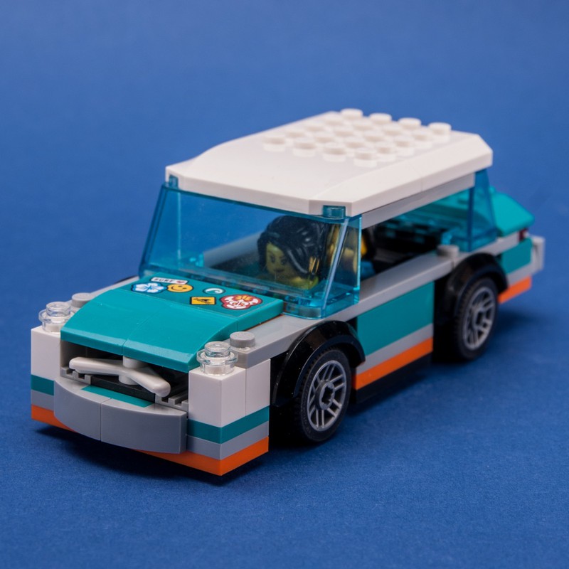 LEGO MOC 60257 Sedan by Keep On Bricking | Rebrickable - Build with LEGO