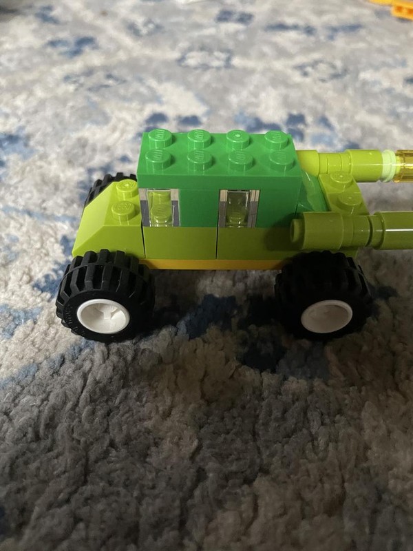 LEGO MOC Green Car by LegoMan_12 | Rebrickable - Build with LEGO