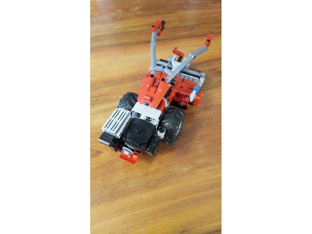 LEGO MOC-139841 Single-Axle Tractor with Detailed One-Cylinder