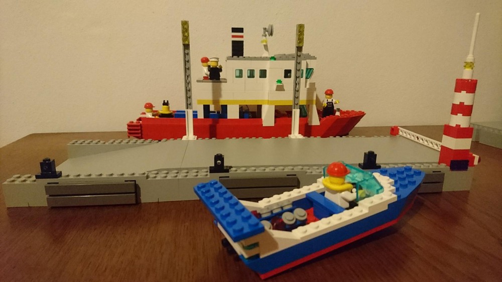 LEGO MOC-14120 6542 Ferry & Speed Boat (Town > Classic Town > Harbor ...