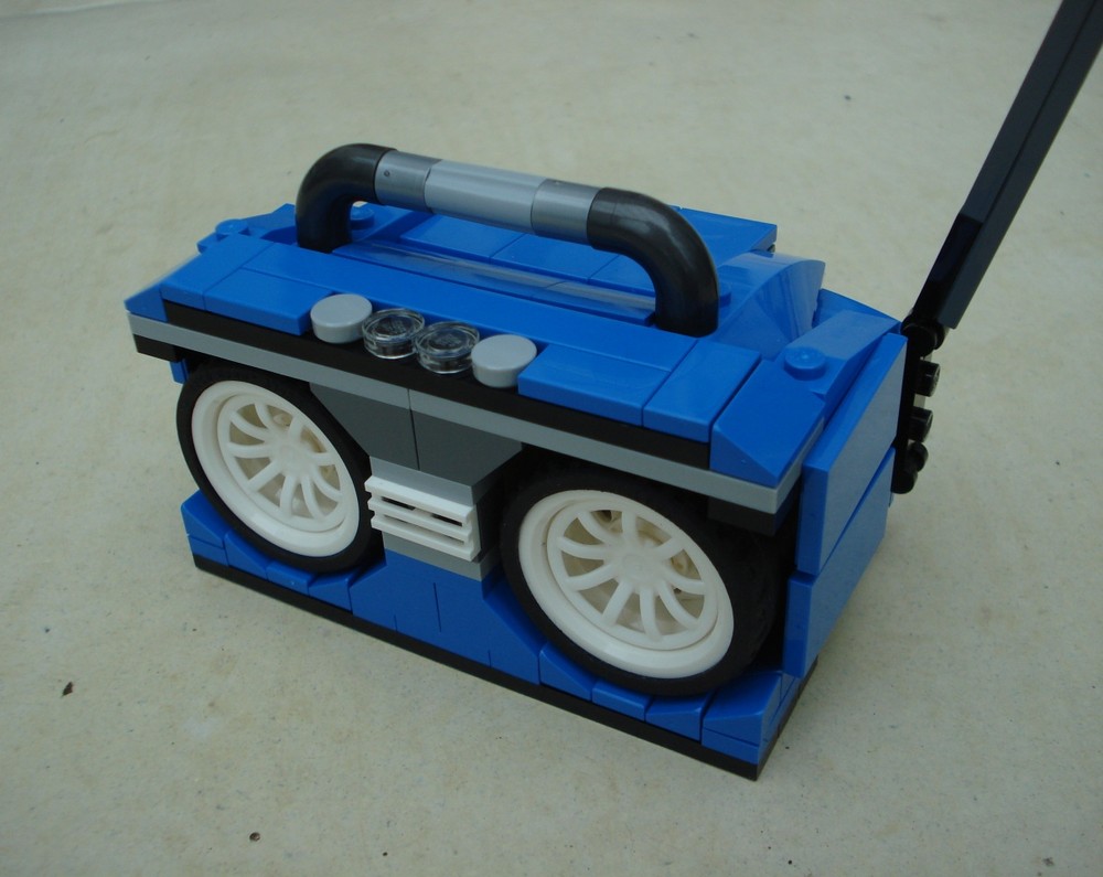 LEGO MOC 31070 portable radio by Leo1 Rebrickable Build with LEGO
