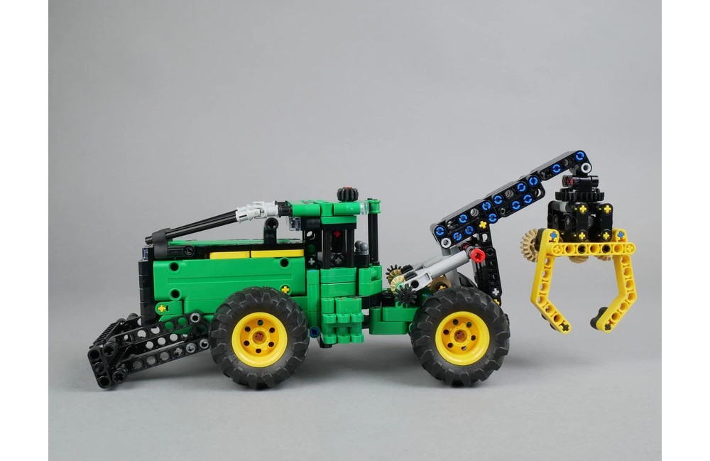 demodee ＬＯＷ John Deere 948L II Skidder - Alternate Build from LEGO 42157