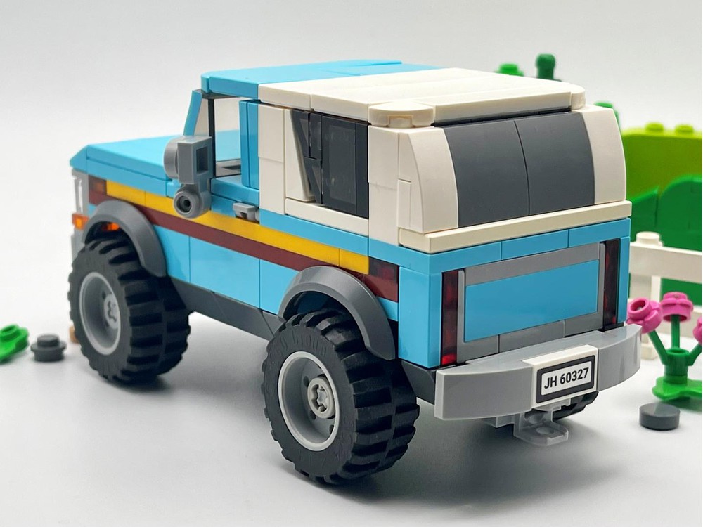 LEGO MOC Second Gen Ford Bronco by IBrickedItUp | Rebrickable - Build ...