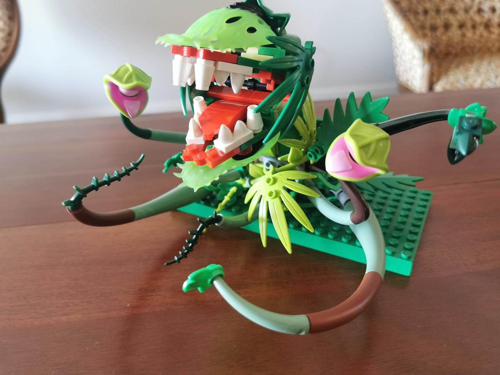 LEGO MOC Audrey II by moptoptrev Rebrickable Build with LEGO