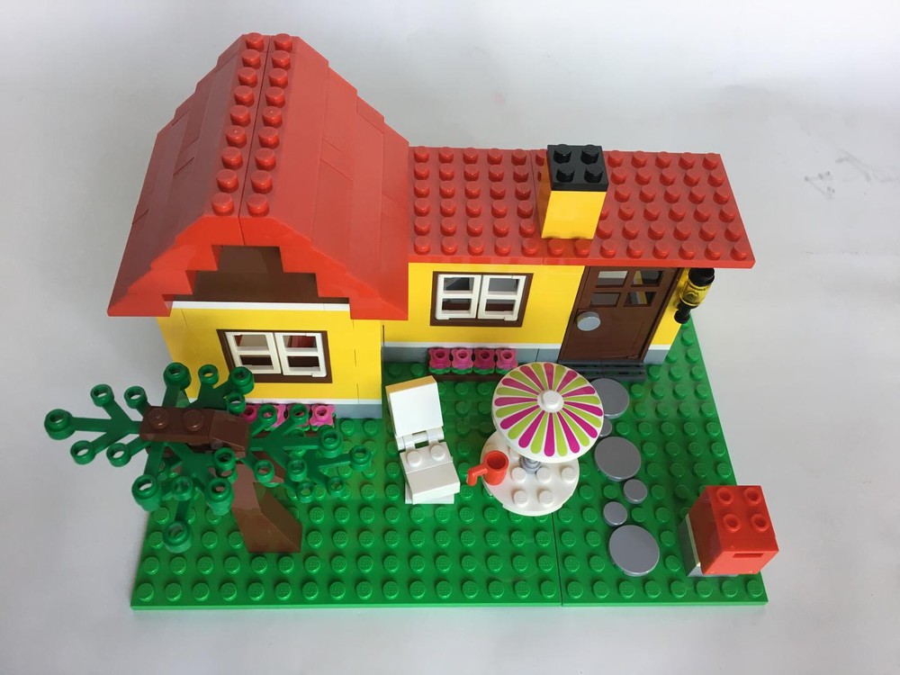 LEGO MOC 6365 Summer Cottage RELOADED by Mith77 Rebrickable Build