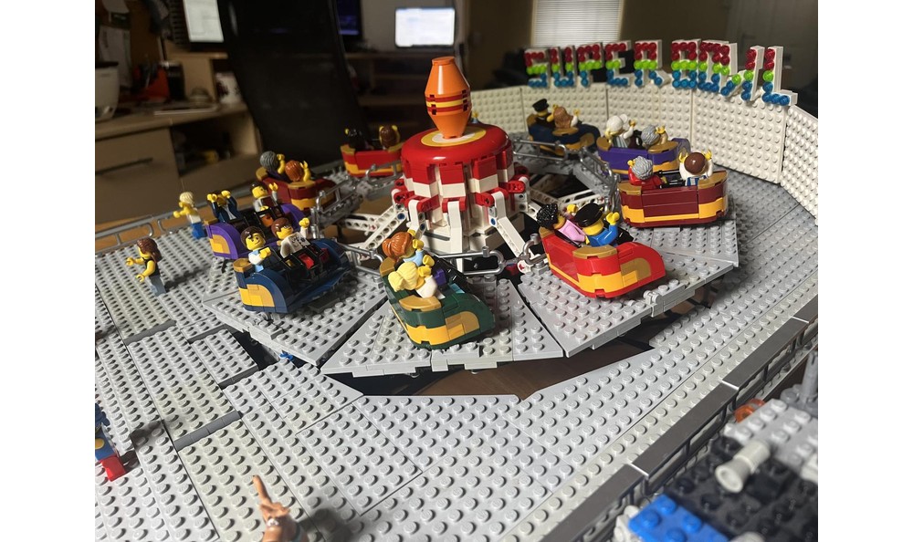 LEGO MOC Superbowl Fairground ride by Gdale | Rebrickable - Build with LEGO