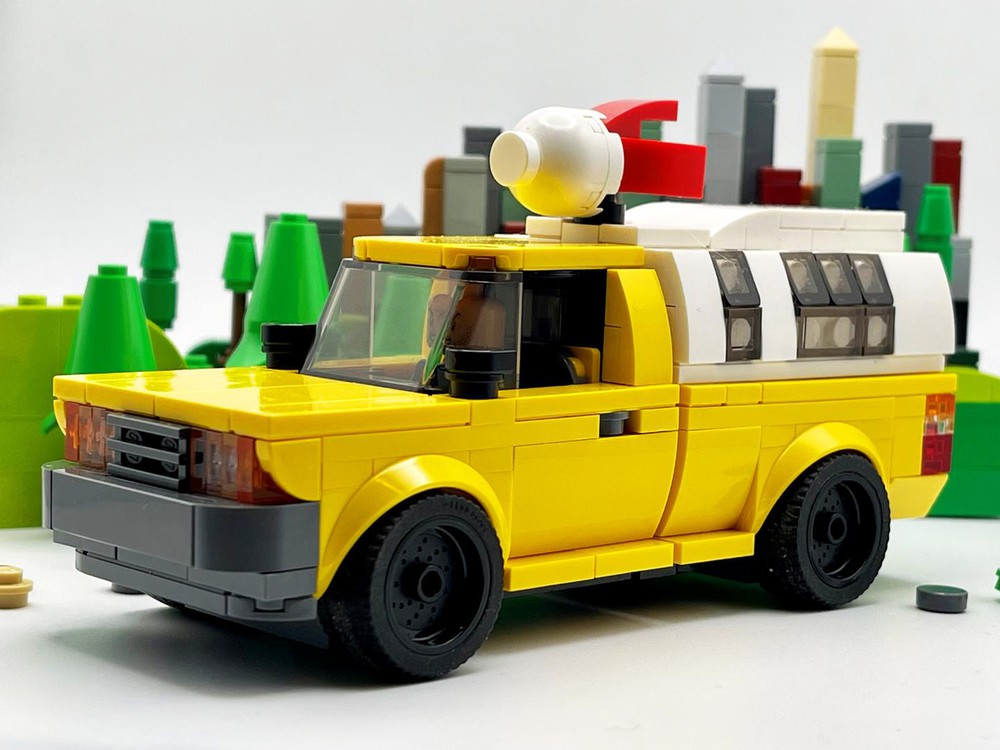 LEGO MOC Pizza Planet Truck from Toy Story by IBrickedItUp | - Build with LEGO