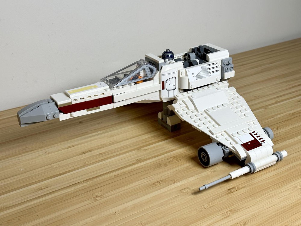 LEGO MOC New Republic E-Wing Starfighter – Alternate Build of 75301 ...