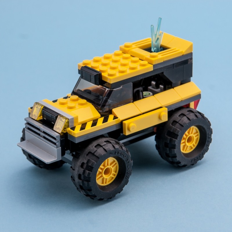 LEGO MOC 60395 Hello Yello Car by Keep On Bricking | Rebrickable ...