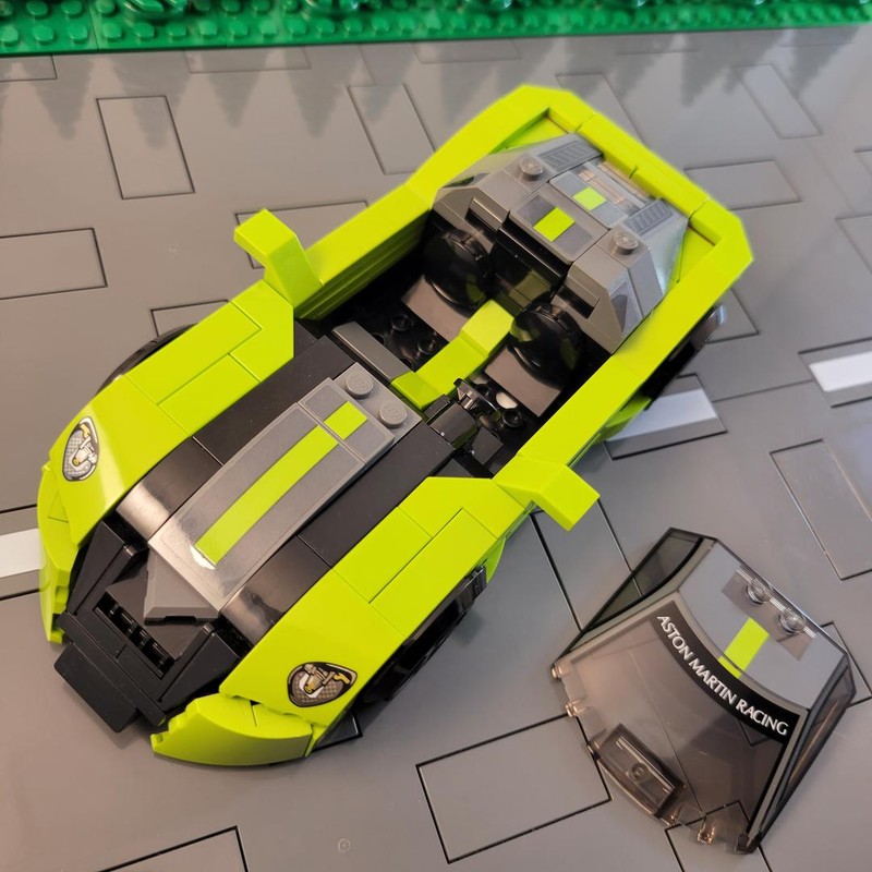 LEGO MOC-161022 Wolf Slash and Alien Enigma by Brick_Lizard ...