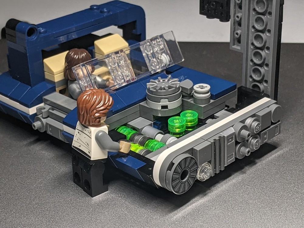 LEGO MOC Han's M-68 Landspeeder - Minifig Scale by