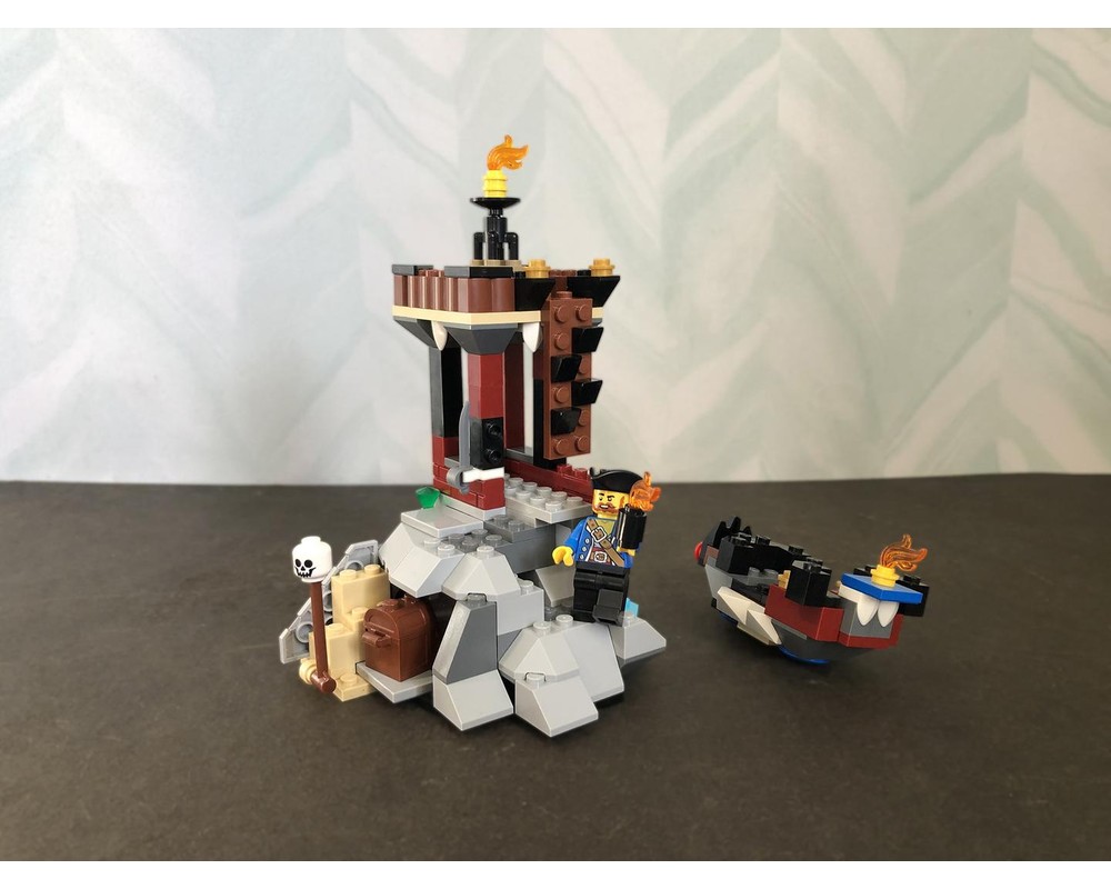 LEGO MOC Pirate Lighthouse by phoester | Rebrickable - Build with LEGO
