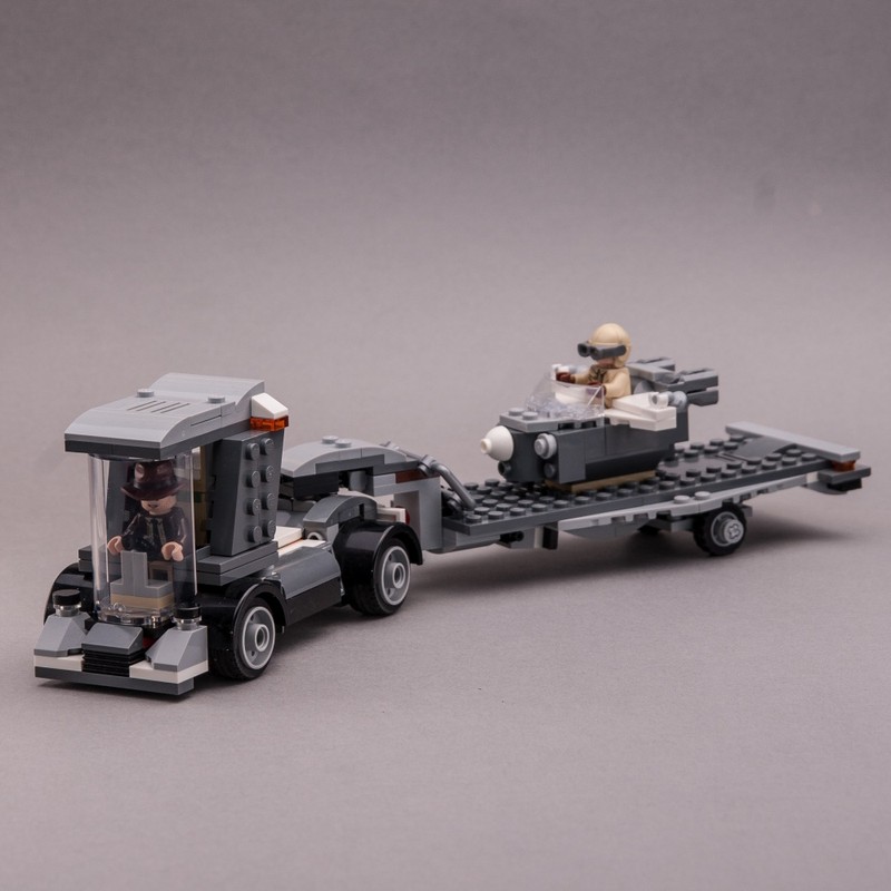 77012 Transporter Truck