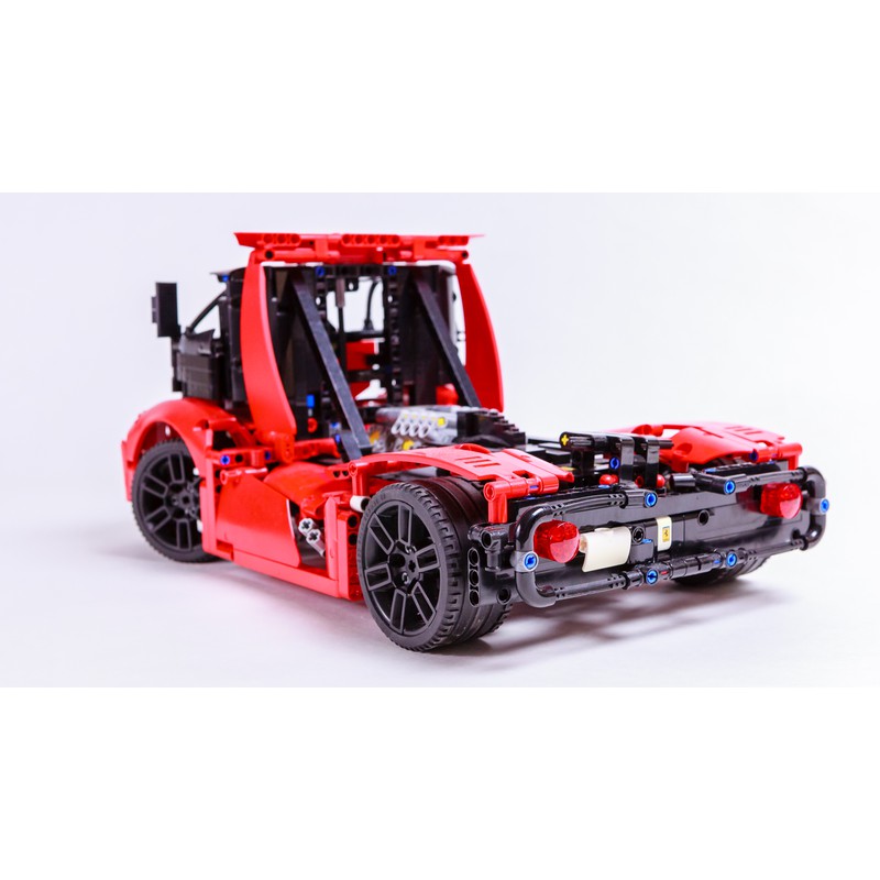 LEGO MOC Ferrari Racetruck (42125 Ferrari 488 GTE c-model) by klimax ...