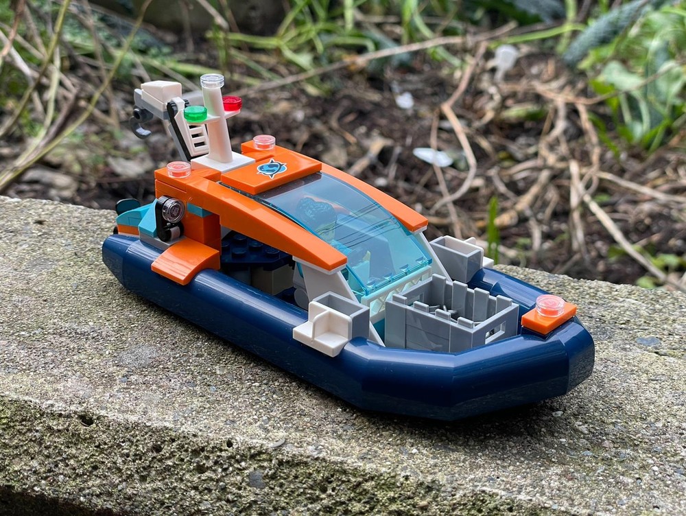 LEGO MOC Explorer Diving Boat (60377) Modification by