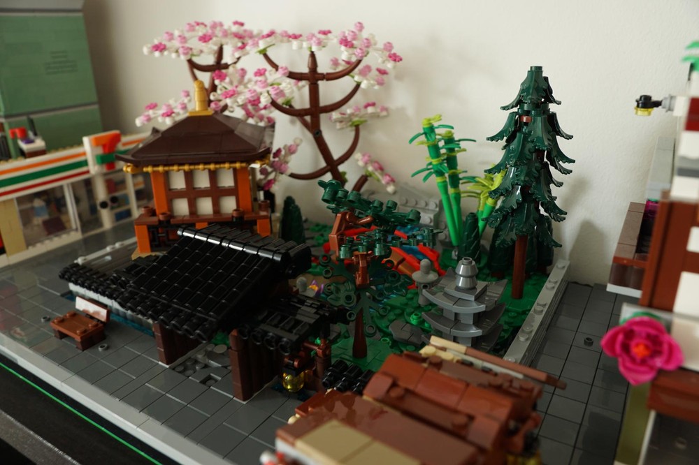 LEGO MOC 10315 Japanese Garden Modular Conversion and Street Food
