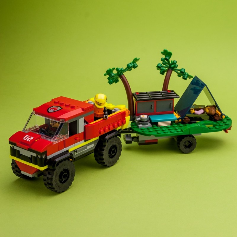 MOC-171310 60412 Holiday Trailer