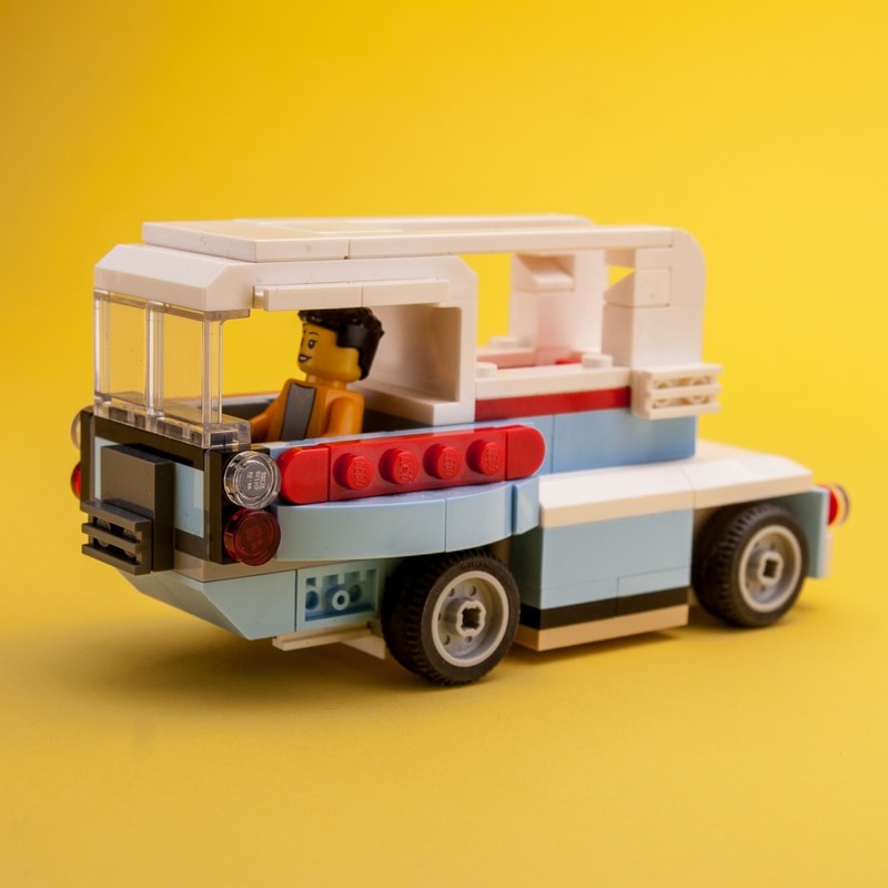 MOC-173570 40681 Feb-rover-ish moc