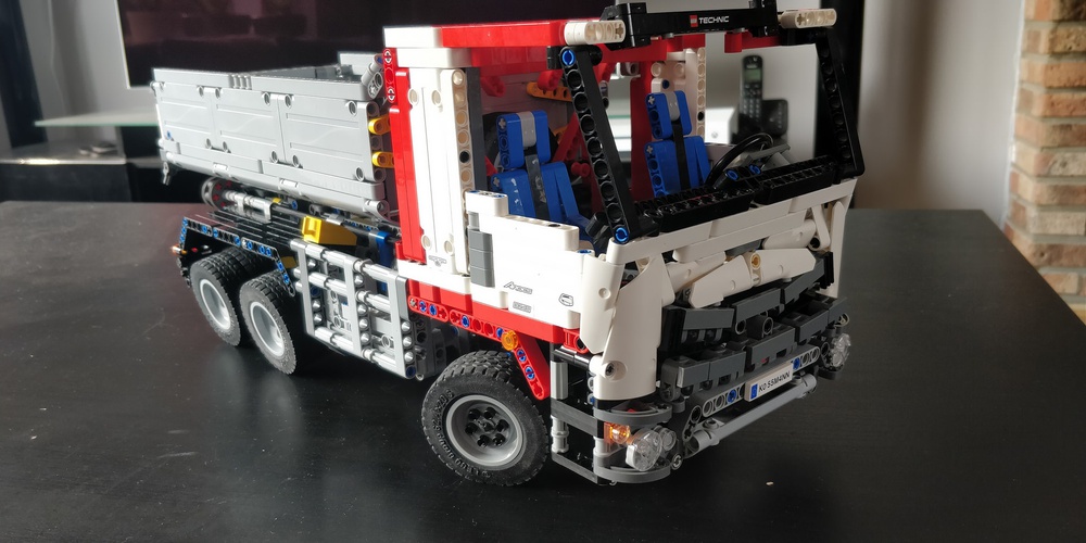 LEGO Tatra T158-6P, C-Model by morningstrummer Rebrickable - Build LEGO