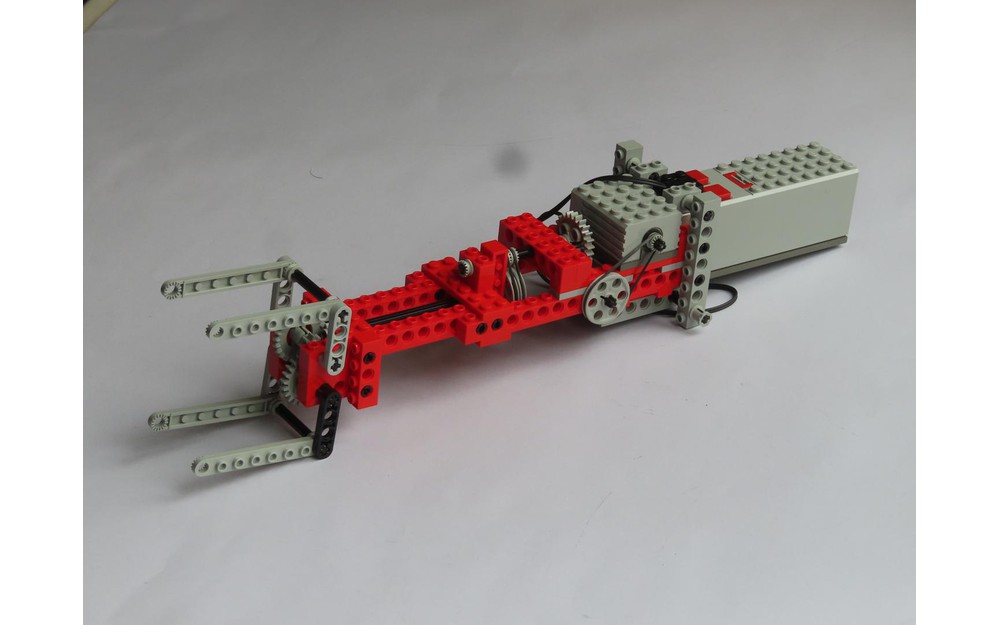 LEGO MOC 8064 Motorised Grabber by johnny.tifosi | Rebrickable - Build ...