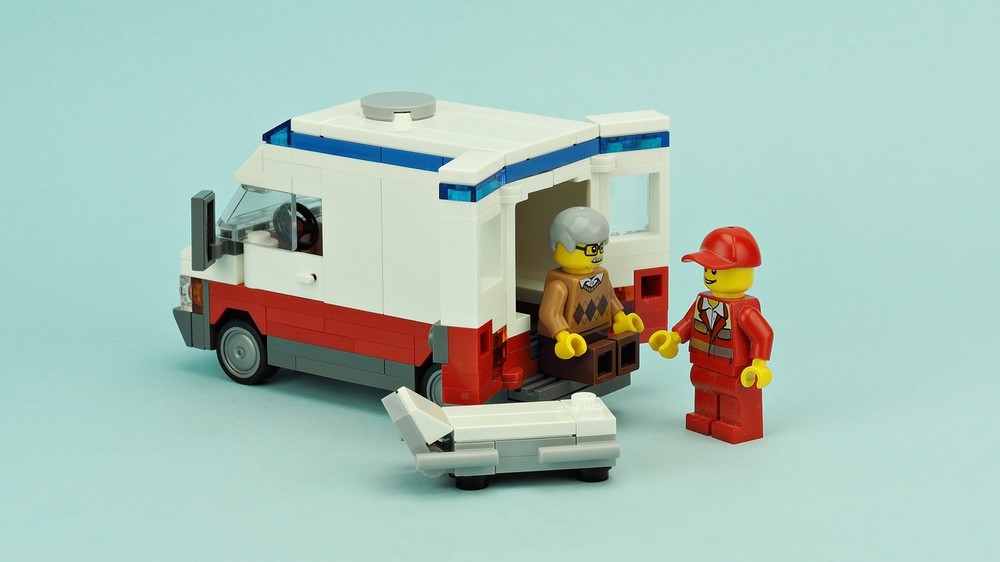 Download LEGO MOC Ambulance by De_Marco | Rebrickable - Build with LEGO
