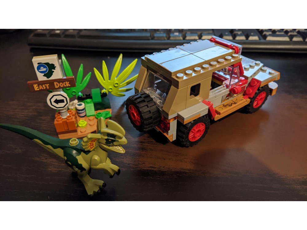 LEGO MOC-186521 76958 8-studs-wide Jeep Wrangler MOD (2 versions