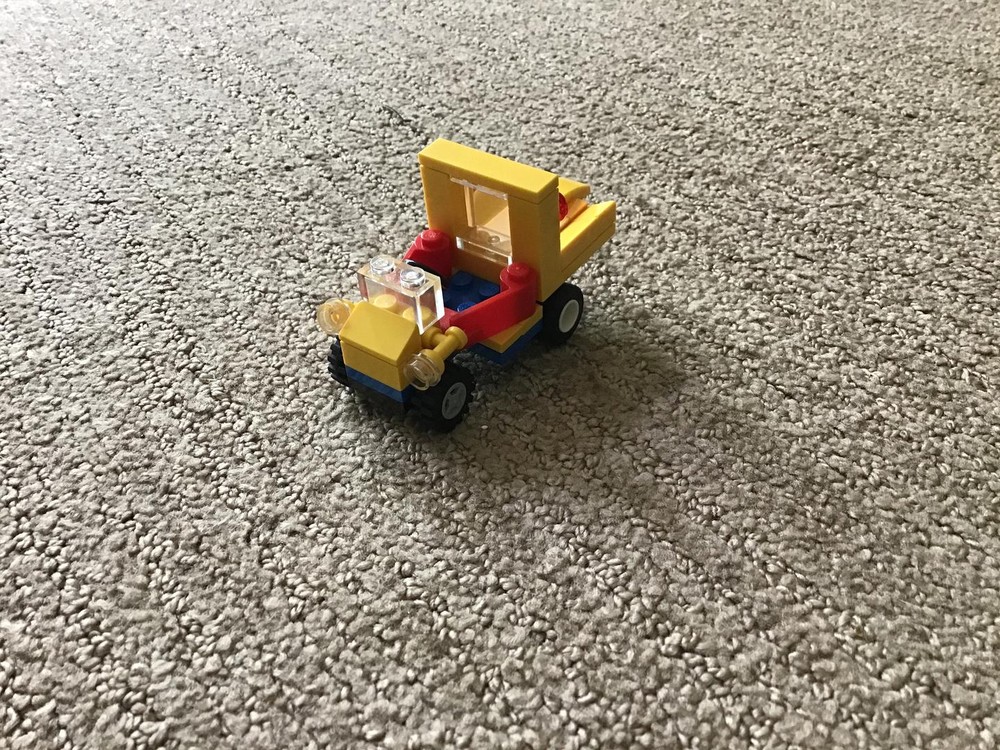 LEGO MOC Tiny truck by ORBcreations | Rebrickable - Build with LEGO
