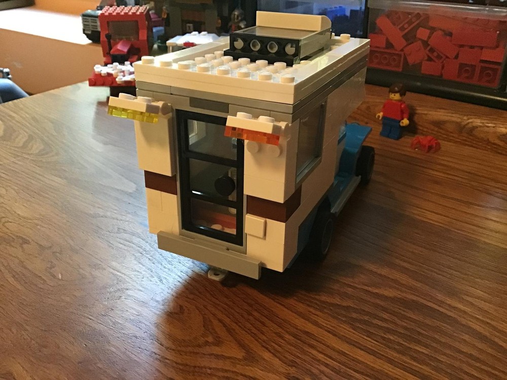 LEGO MOC-187443 vintage truck camper by EBbuilds | Rebrickable - Build ...