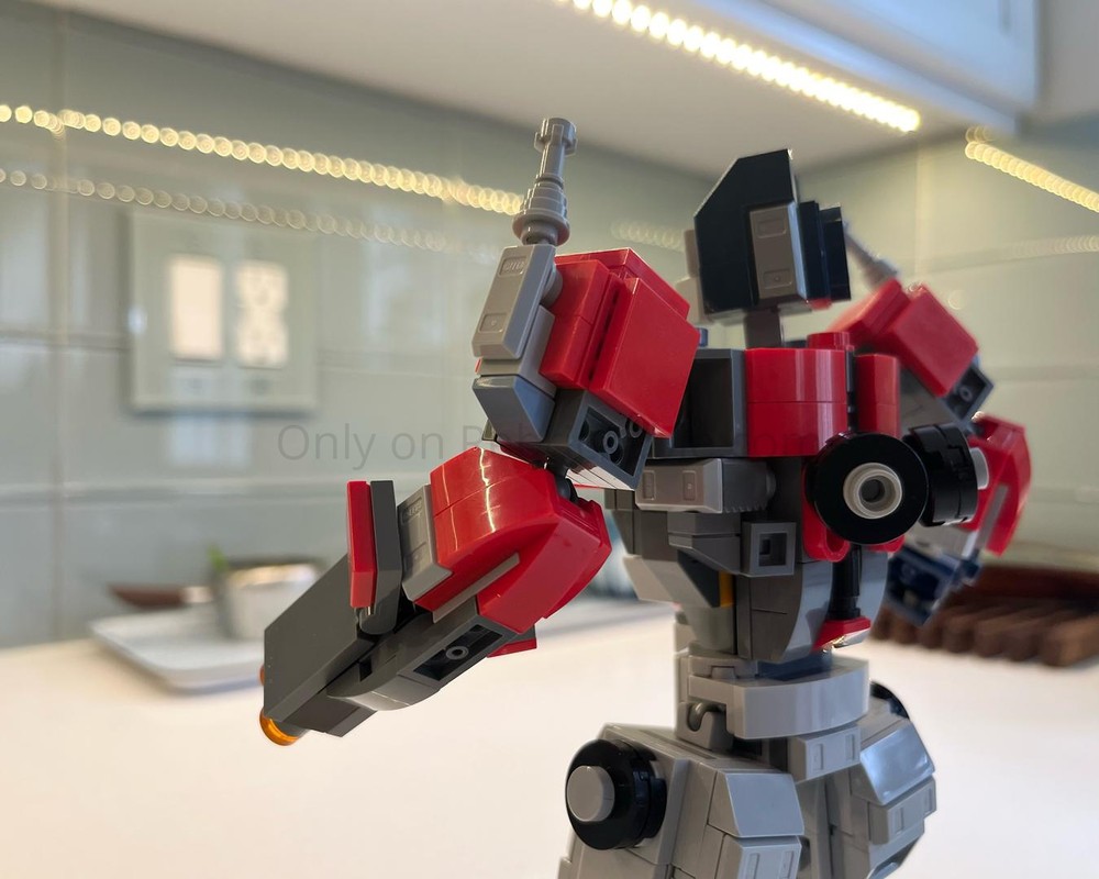 LEGO MOC Optimus Prime (Does not transform) by gmanbricks ...