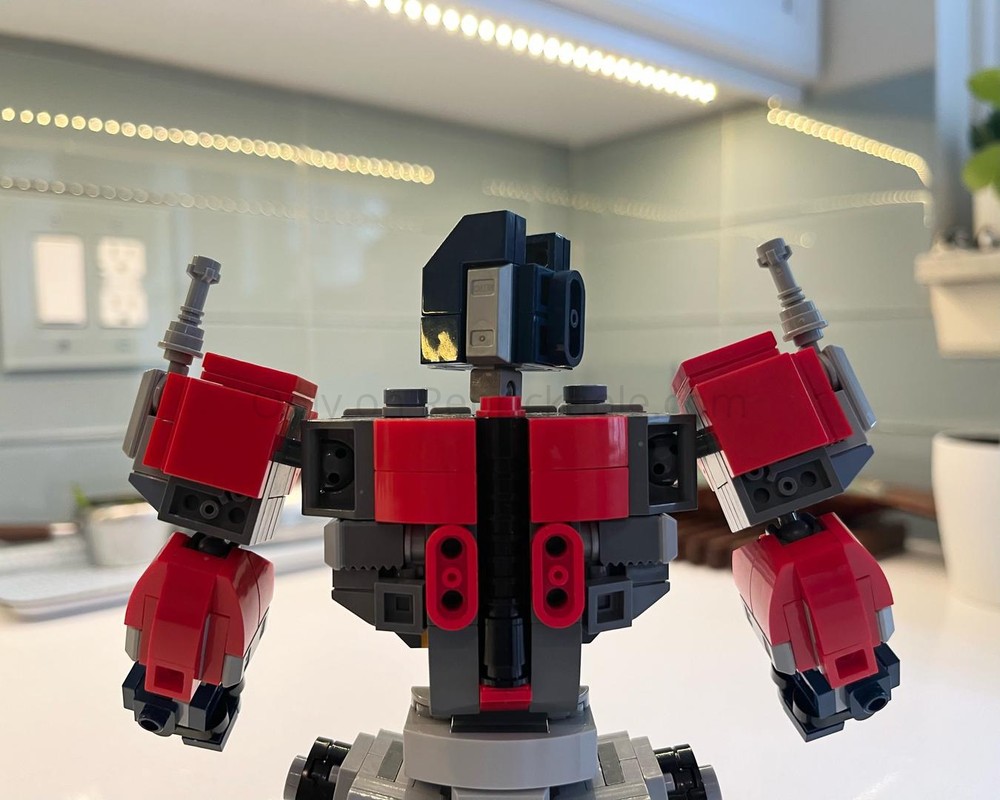 LEGO MOC Optimus Prime (Does not transform) by gmanbricks ...