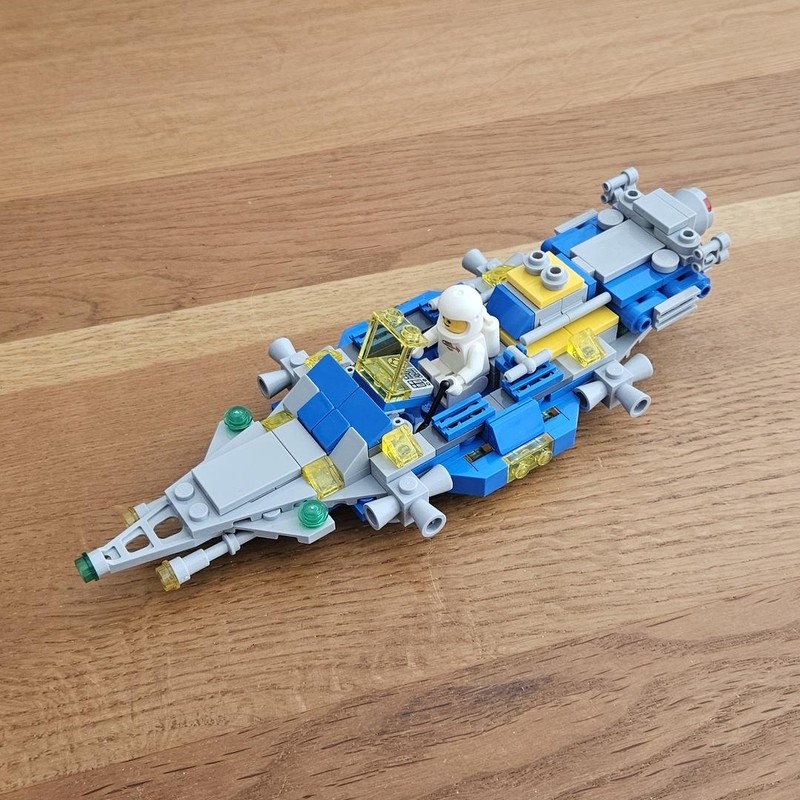 MOC-192747 40712 Moon Yacht