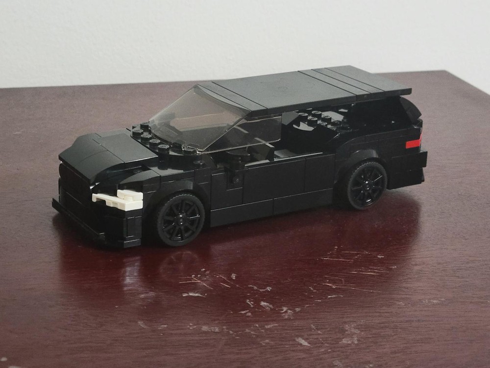 LEGO MOC BMW M5 Touring Hybrid V8 by LucidMOCS | Rebrickable - Build ...