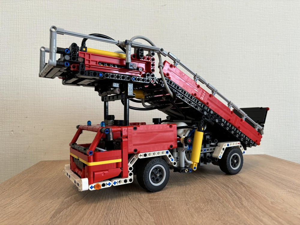 LEGO MOC Airport Stair Truck by paave | Rebrickable - Build with LEGO