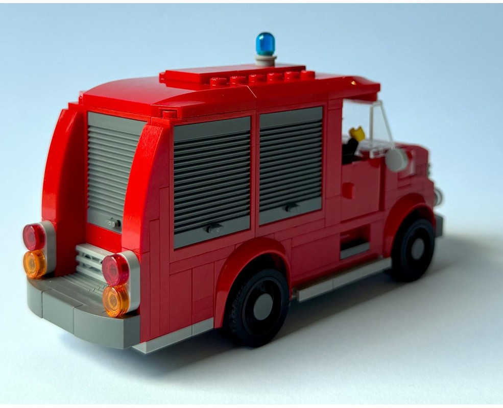 LEGO MOC Fire Engine by HDbrix | Rebrickable - Build with LEGO