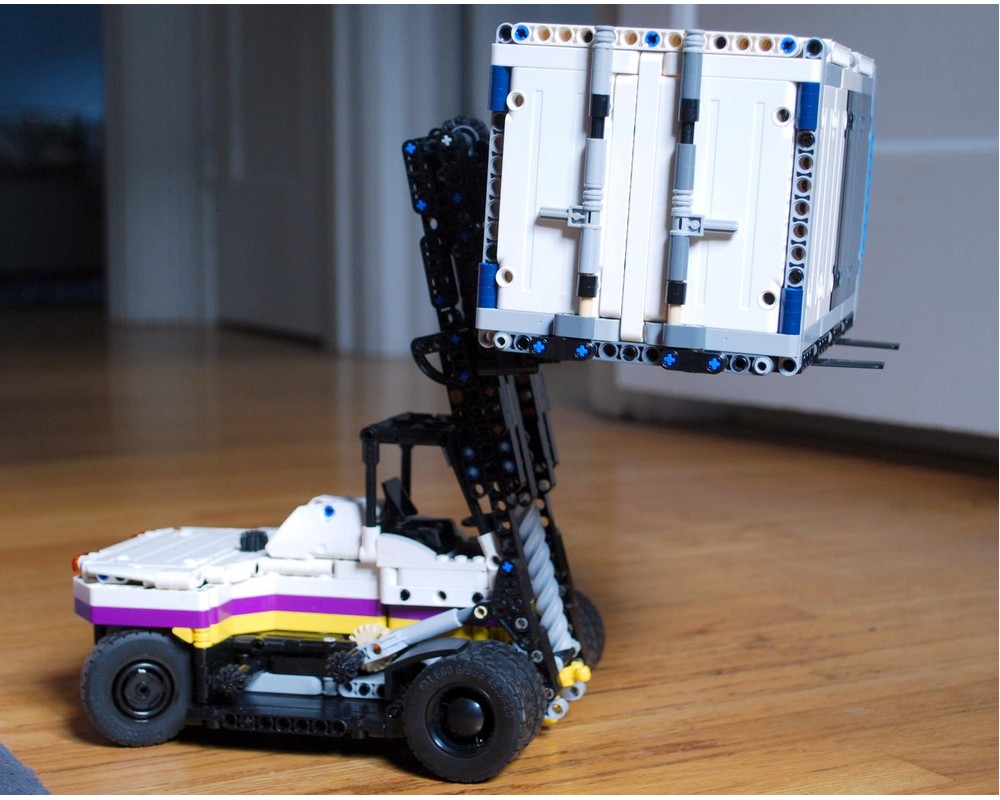 LEGO MOC [TC27] Heavy Duty Forklift by Stereog | Rebrickable - Build ...
