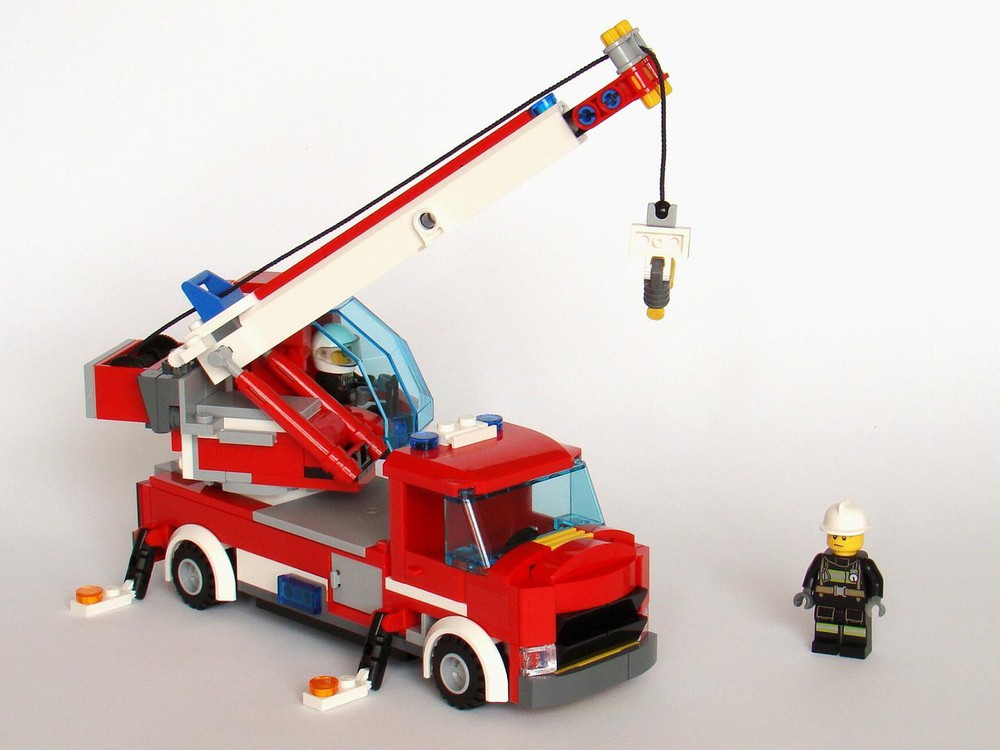 LEGO 60110: Mobile Crane by Tomik | Build with LEGO
