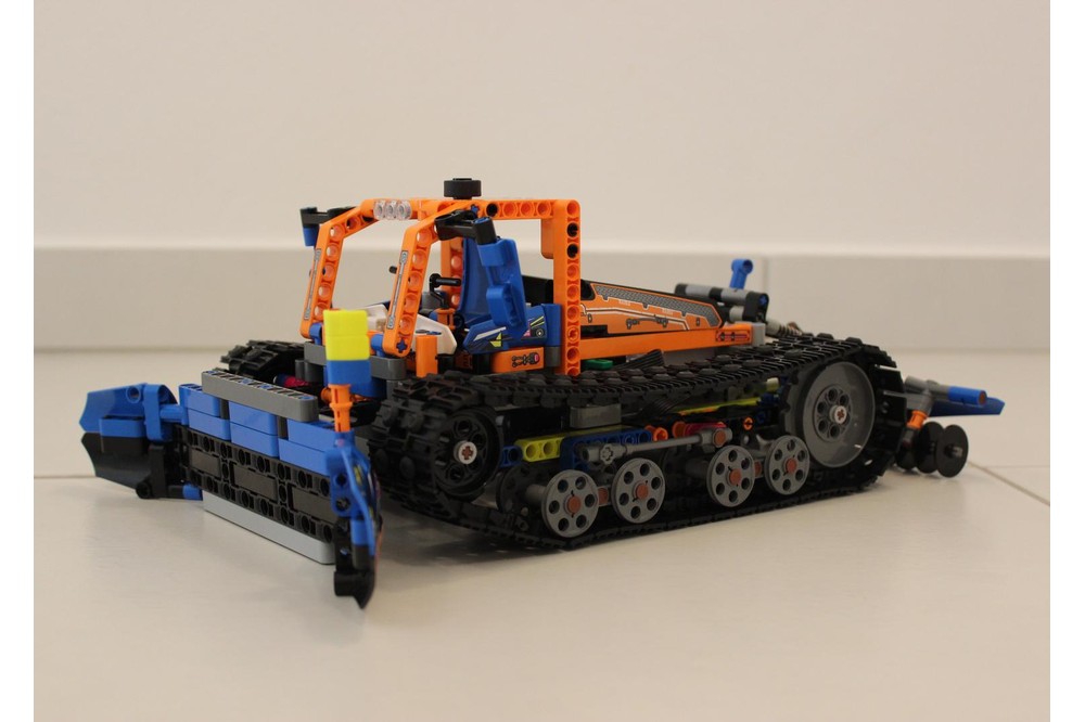 LEGO MOC-199662 Snow groomer 42140 alternative model by Omanb571