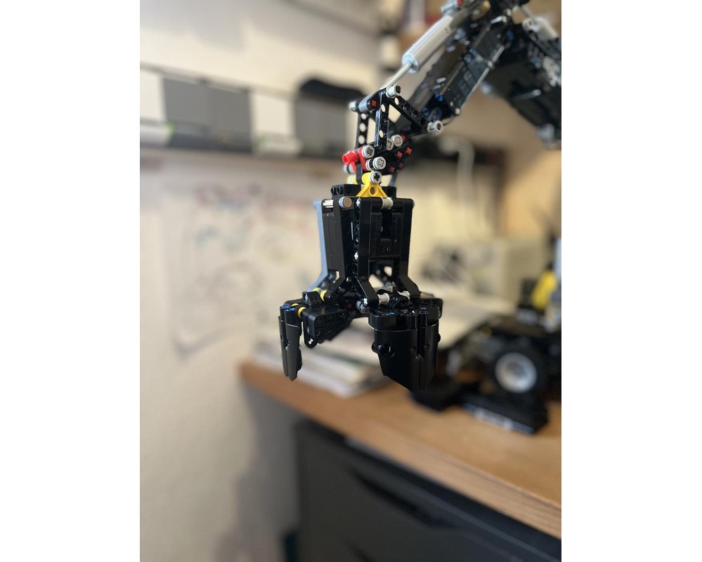 LEGO MOC-201561 Excavator 4-Clam scrap grapple for MOC-201330 by llakie ...