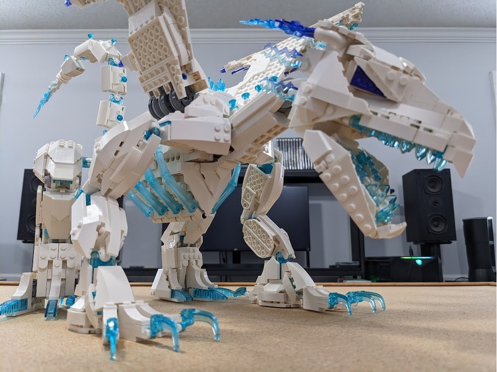 LEGO MOC Giant White Ice/Frost/Snow Dragon by Dethark75