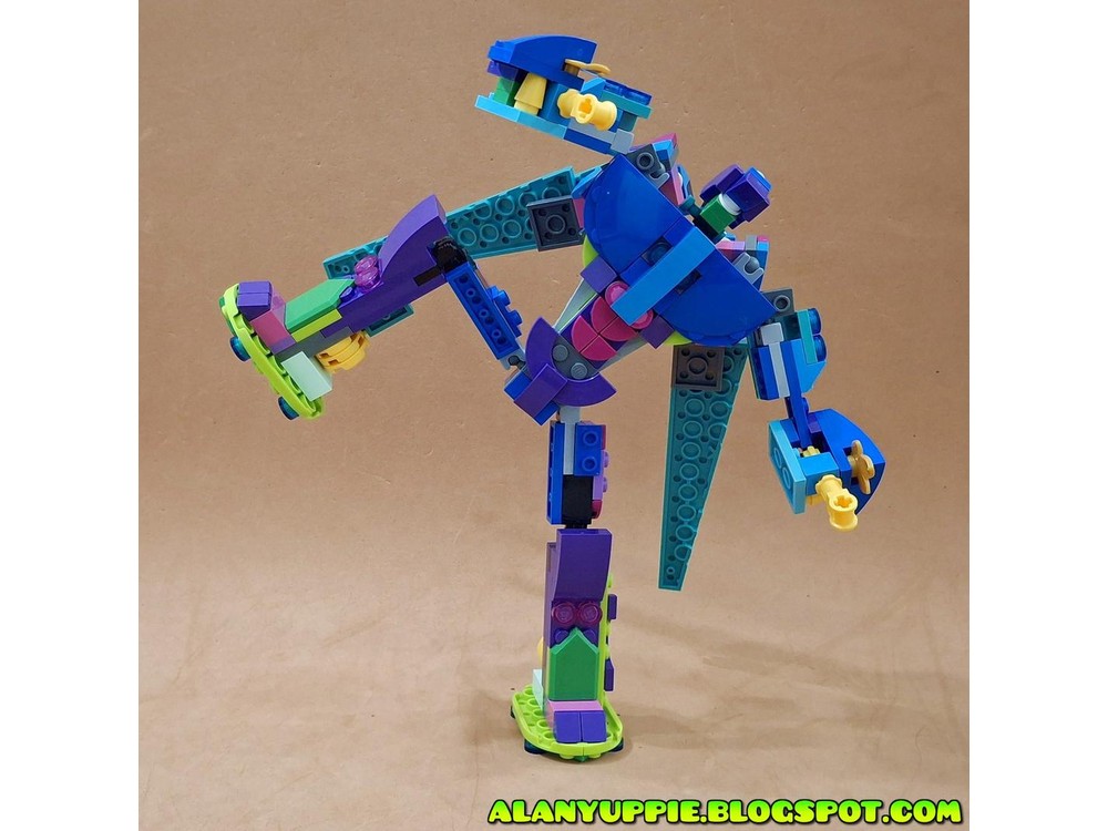 LEGO MOC Transformer Space Cruiser using LEGO Creator 31157