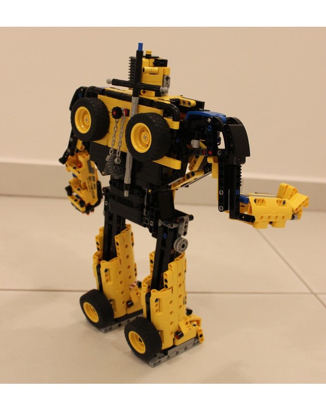 LEGO MOC-206525 Robot 42108 alternative model by Omanb571 | Rebrickable ...