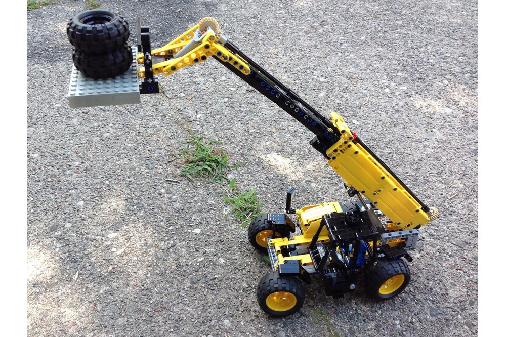 LEGO MOC-2109 JCB 531 by thirdwigg | Rebrickable - Build with LEGO
