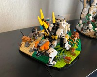 Display base for 77037 Aloy & Varl vs. Shell-Walker & Sawtooth